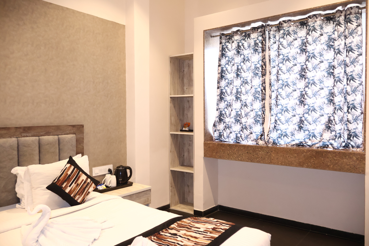 1bed-radhamngal-room5