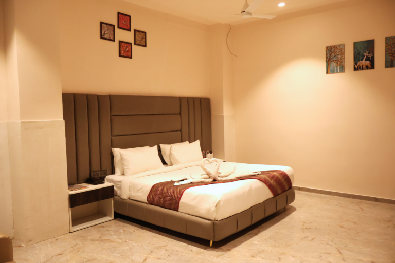 How to Choose the Perfect Room for Your Stay at Radhamangal